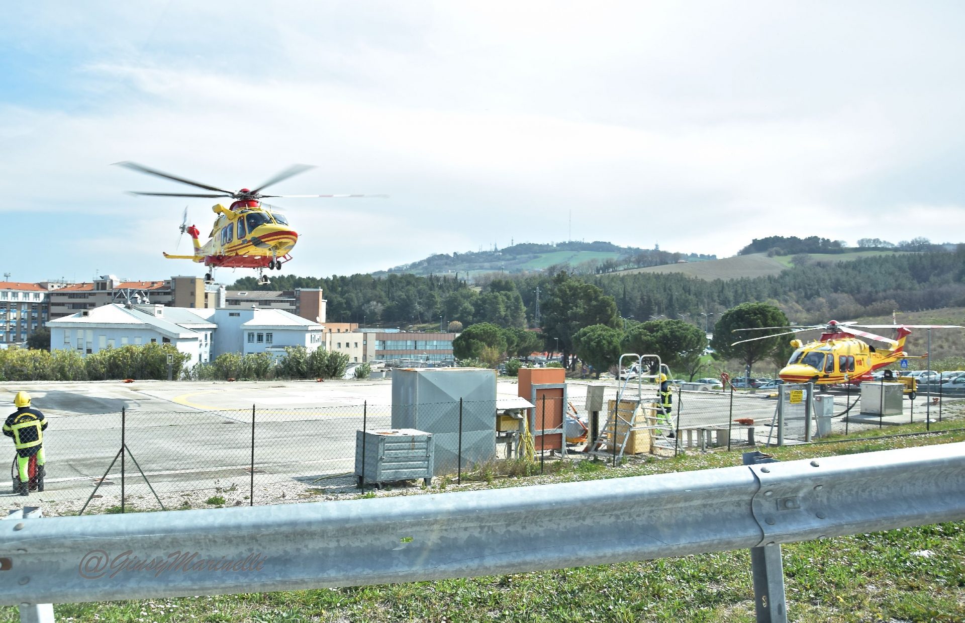 Perde Il Controllo Della Moto Ed Esce Di Strada Centauro A Torrette