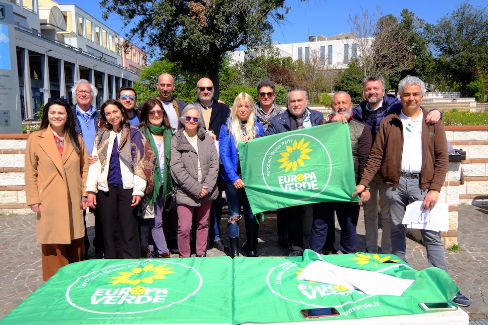 Europa Verde Bene Che Il Cardeto Venga Incluso Nel Parco Del Conero