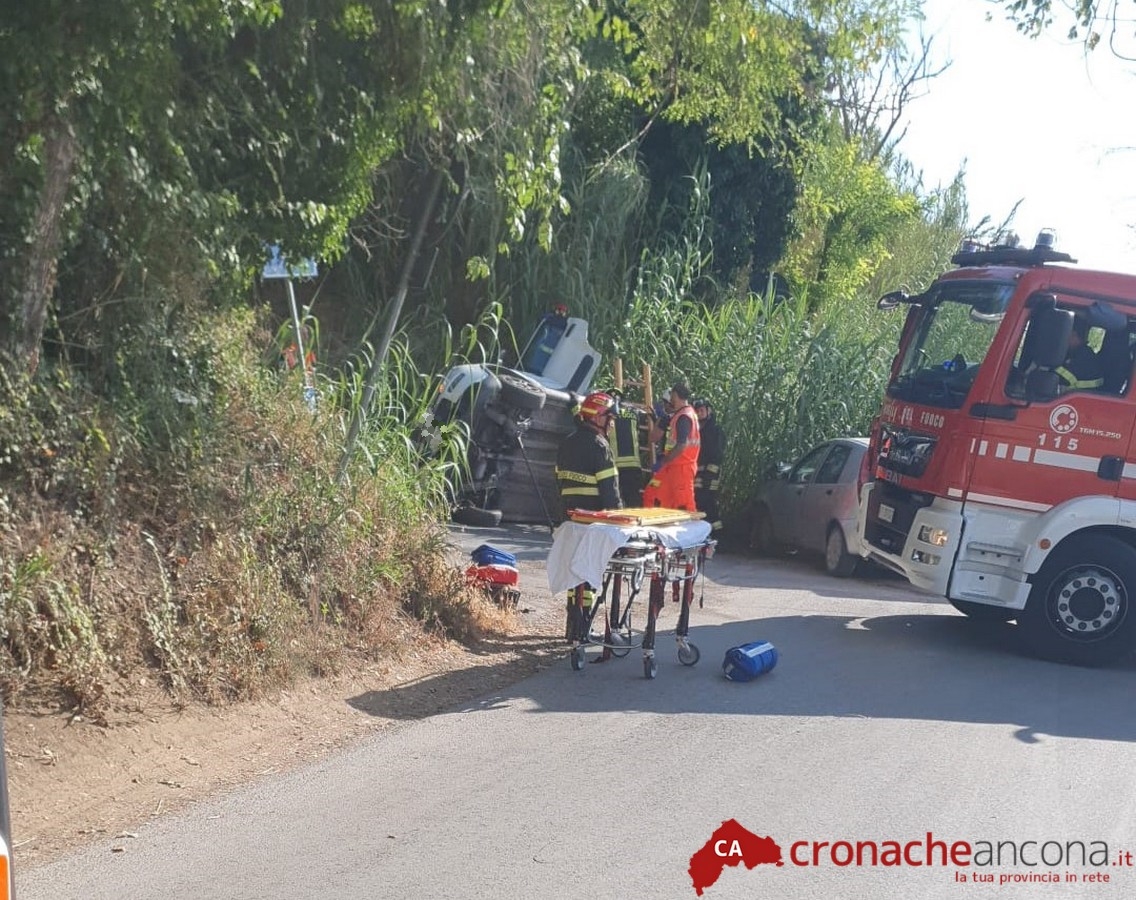 Frontale Tra Due Auto Tre Feriti Tra Cui Un Bambino Cronache Ancona