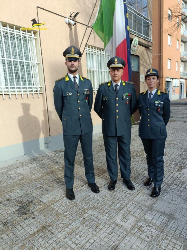 Cambio Al Vertice Alla Tenenza Un Ufficiale Donna Al Comando Della