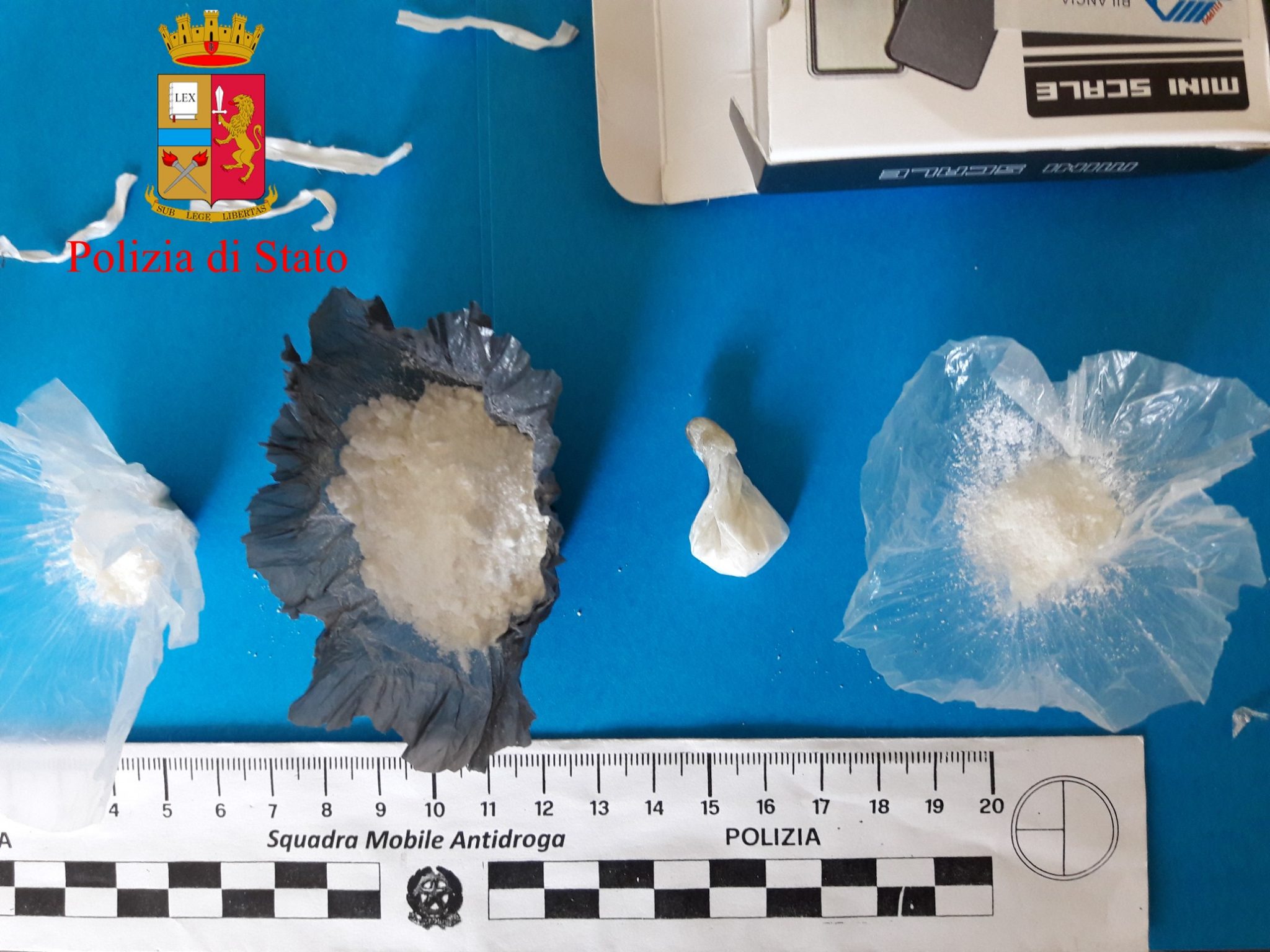 Blitz In Un Locale Del Centro: In Manette Noto Ristoratore Cocaina ...