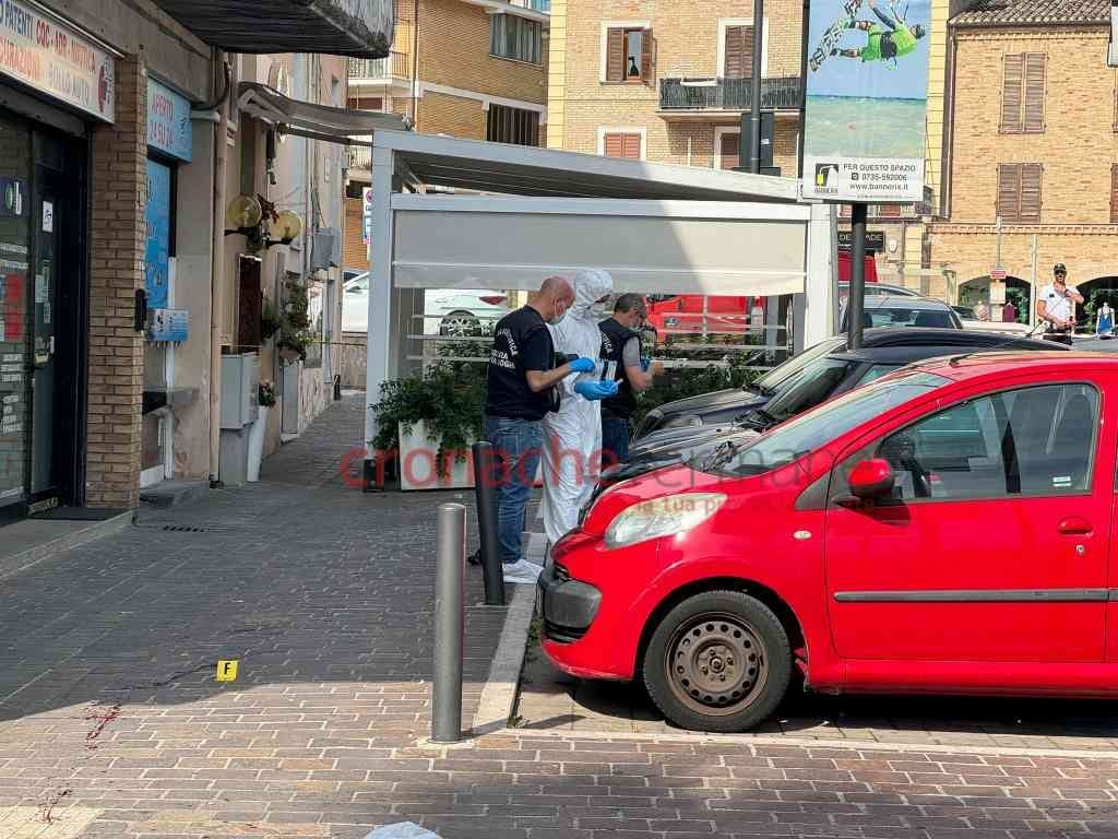 Coltellate In Piazza Garibaldi, Quattro Feriti: Giovane Lotta Tra La ...